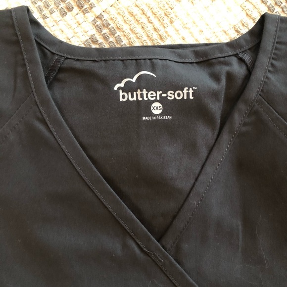 Uniform Advantage Butter Soft Scrubs - Picture 7 of 8